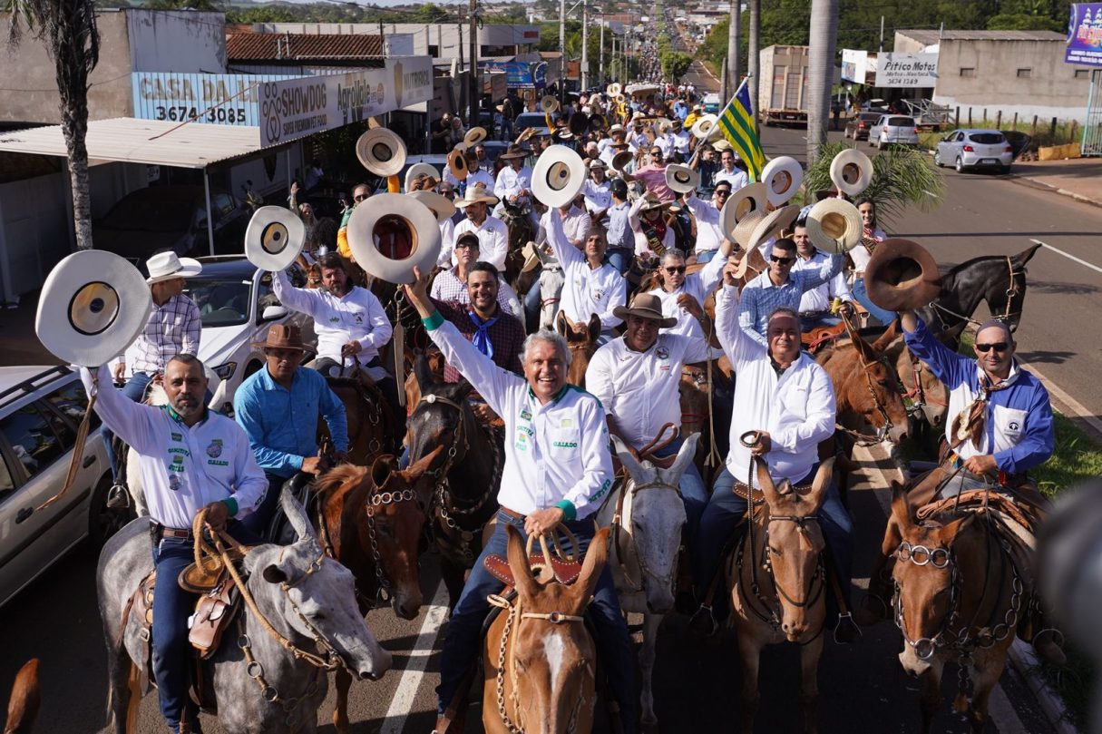 Governador Ronaldo Caiado durante o 14º Encontro Nacional de Muladeiros, em Iporá, quando foi lançado o Passaporte Equestre. Foto: Hegon Correa e Júnior Guimarães