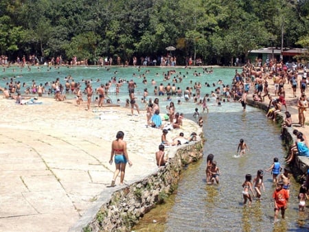 Piscinas: Local estava fechado por falta de salva-vidas. Agora, a reserva ecológica conta com o apoio Afan. Foto: Reprodução