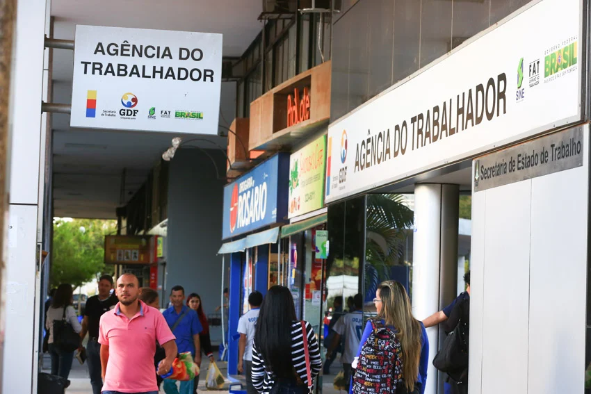 Agências do trabalhador do DF oferecem 247 vagas de emprego, sendo 56 para quem não tem escolaridade. Foto: Rafaela Felicciano/Metrópoles