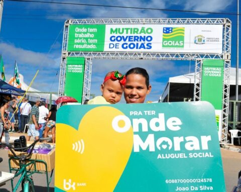 Agehab: Famílias beneficiadas pelas modalidades Aluguel Social e Escritura na terceira edição do Mutirão Governo de Goiás. Fotos: Octacilio Queiroz