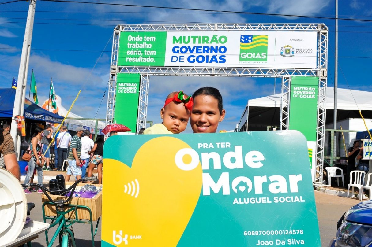 Agehab: Famílias beneficiadas pelas modalidades Aluguel Social e Escritura na terceira edição do Mutirão Governo de Goiás. Fotos: Octacilio Queiroz