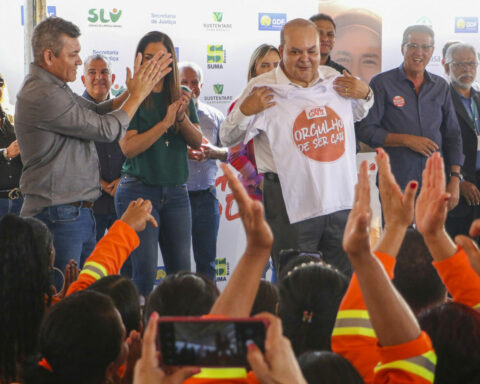 A partir de agora, 16 de maio, Dia do Gari, passa a ser ponto facultativo para os servidores do SLU. Foto: Renato Alves/Agência Brasília