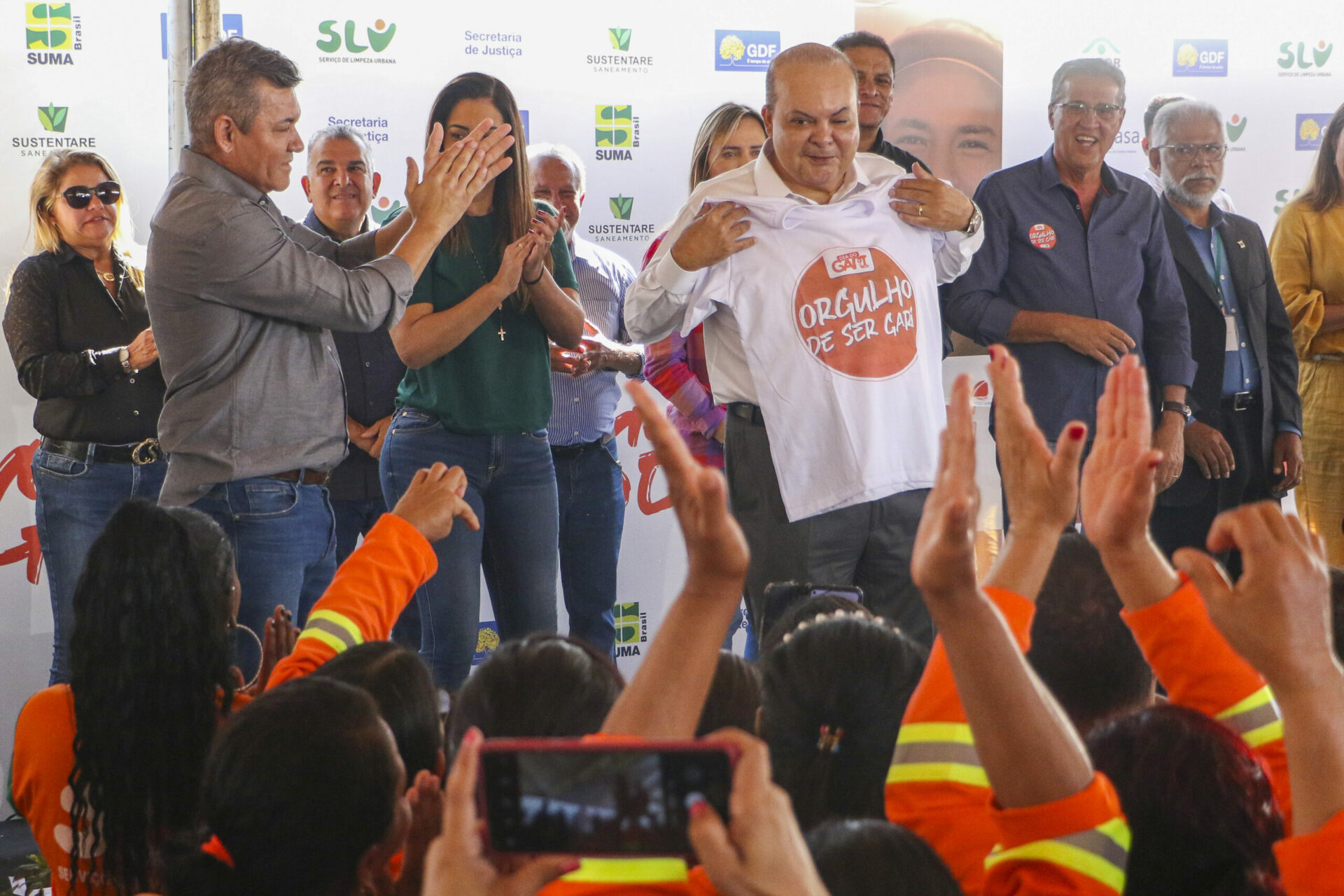 A partir de agora, 16 de maio, Dia do Gari, passa a ser ponto facultativo para os servidores do SLU. Foto: Renato Alves/Agência Brasília