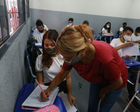 Projeto da Seduc irá focar em Língua Portuguesa, neste semestre, e em Matemática, no segundo semestre. Foto: Seduc