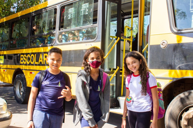 Ônibus Escolar: Serviço transporta estudantes de 658 escolas públicas de todas as regiões do DF. Foto: André Amendoeira/SEE