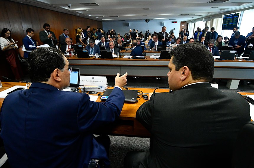 CCJ do Senado aprova Reforma Tributária