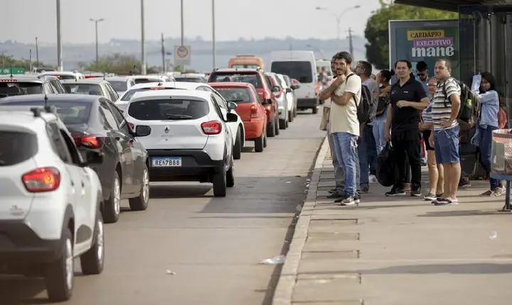 Rodoviários param no DF