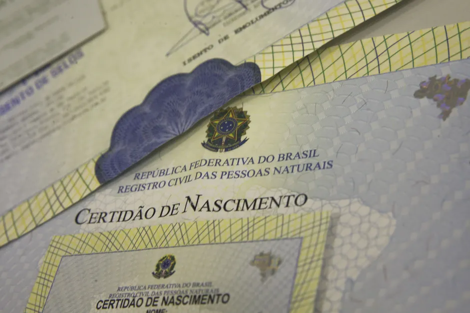 Certidão de Nascimento