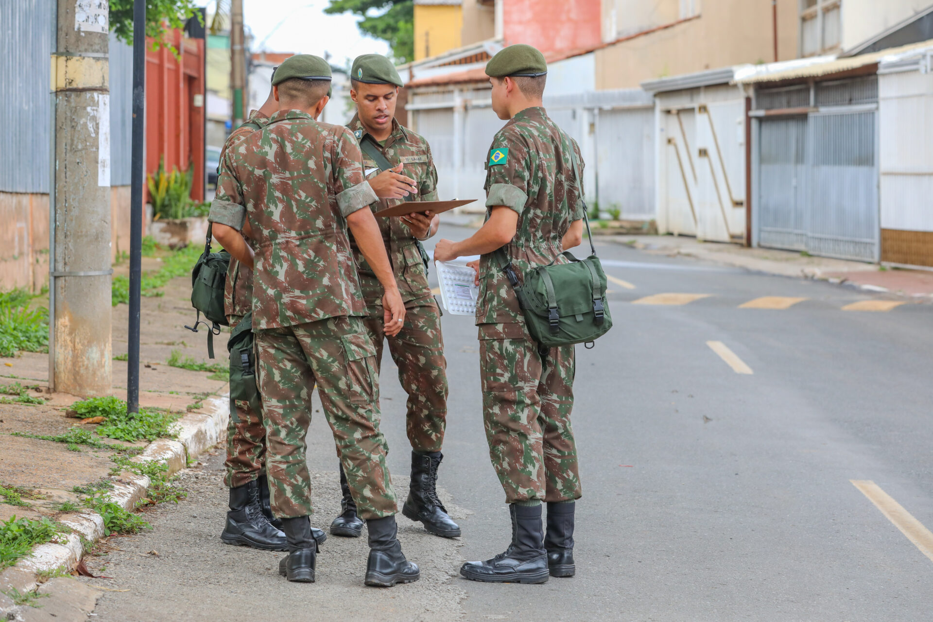 Militares na rua em Ceilândia