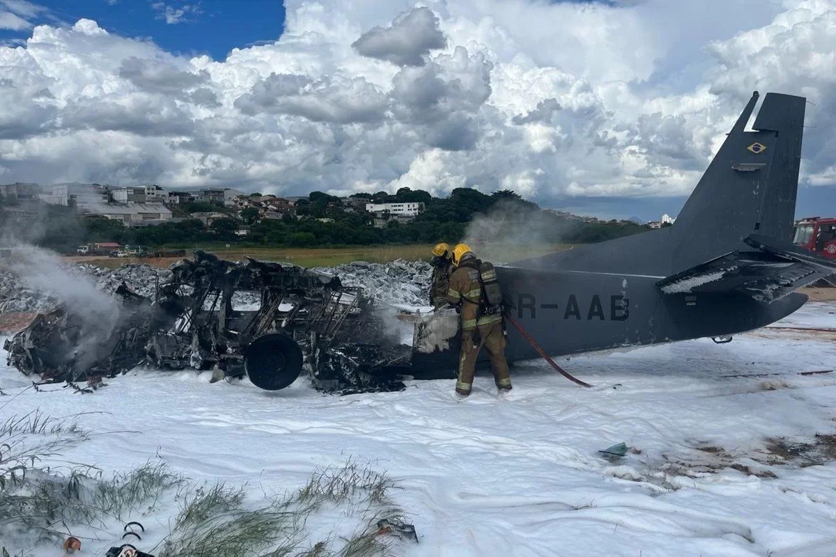 Avião da PF que caiu em BH