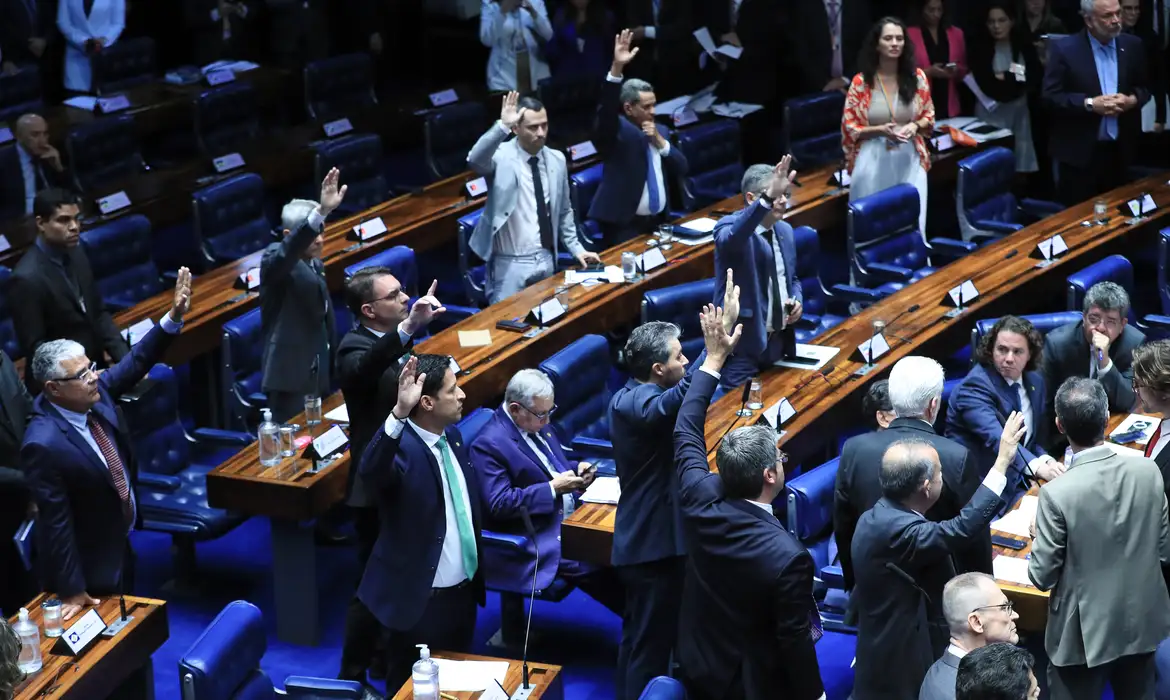 Senado aprova taxa da "blusinha"