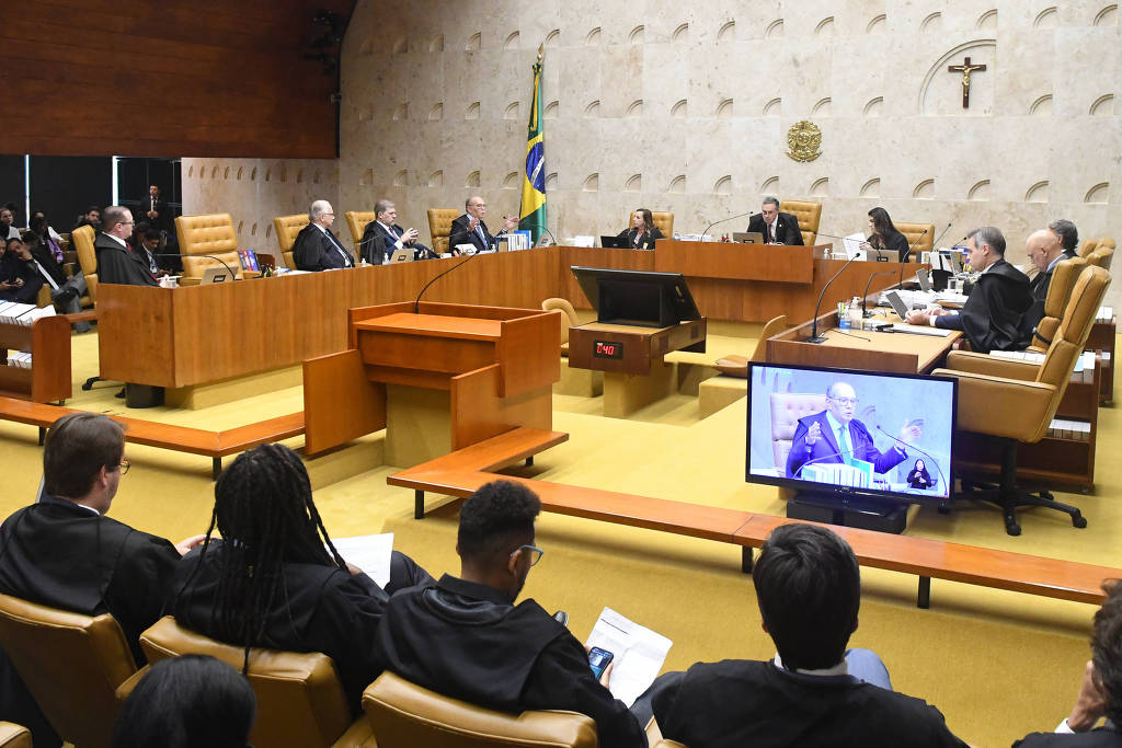 Sessão do STF sobre porte de maconha