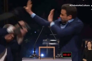 Pablo Marçal leva 'cadeirada' de Datena durante debate